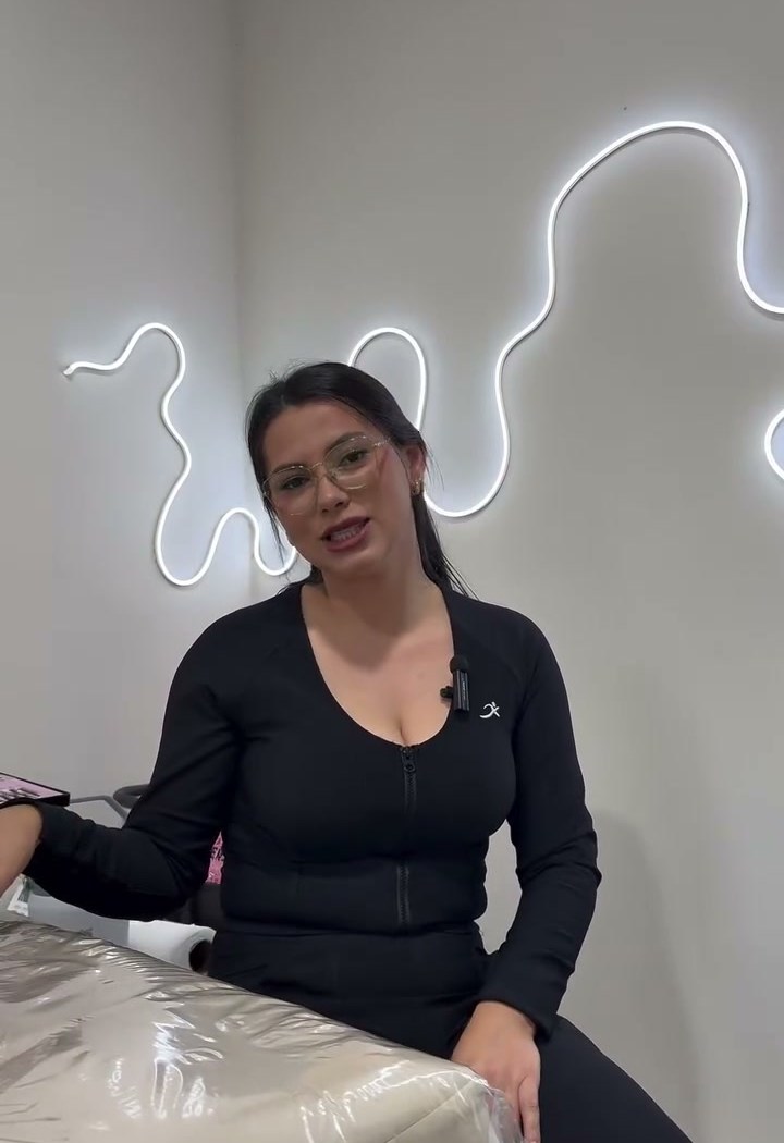 Noelia Díaz en su estudio de Caaguazú